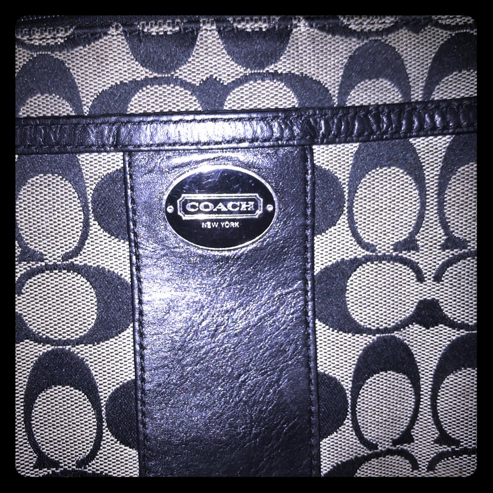 Authentic coach crossbody bag.  Leather/canvass